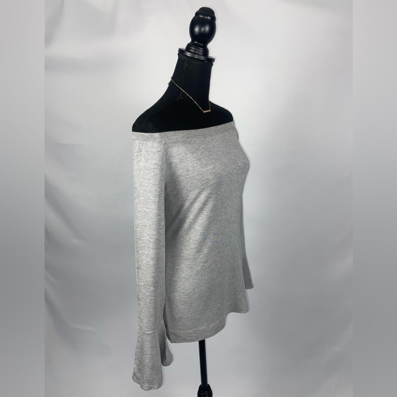 Blouse Top Off the shoulder Belle sleeves Medium Gray Top blouse - Picture 2 of 9